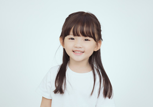 姓邱带梦字的女孩名