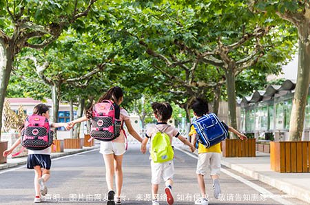 五行缺土的女孩取名 女孩子的名字大全：经典推荐